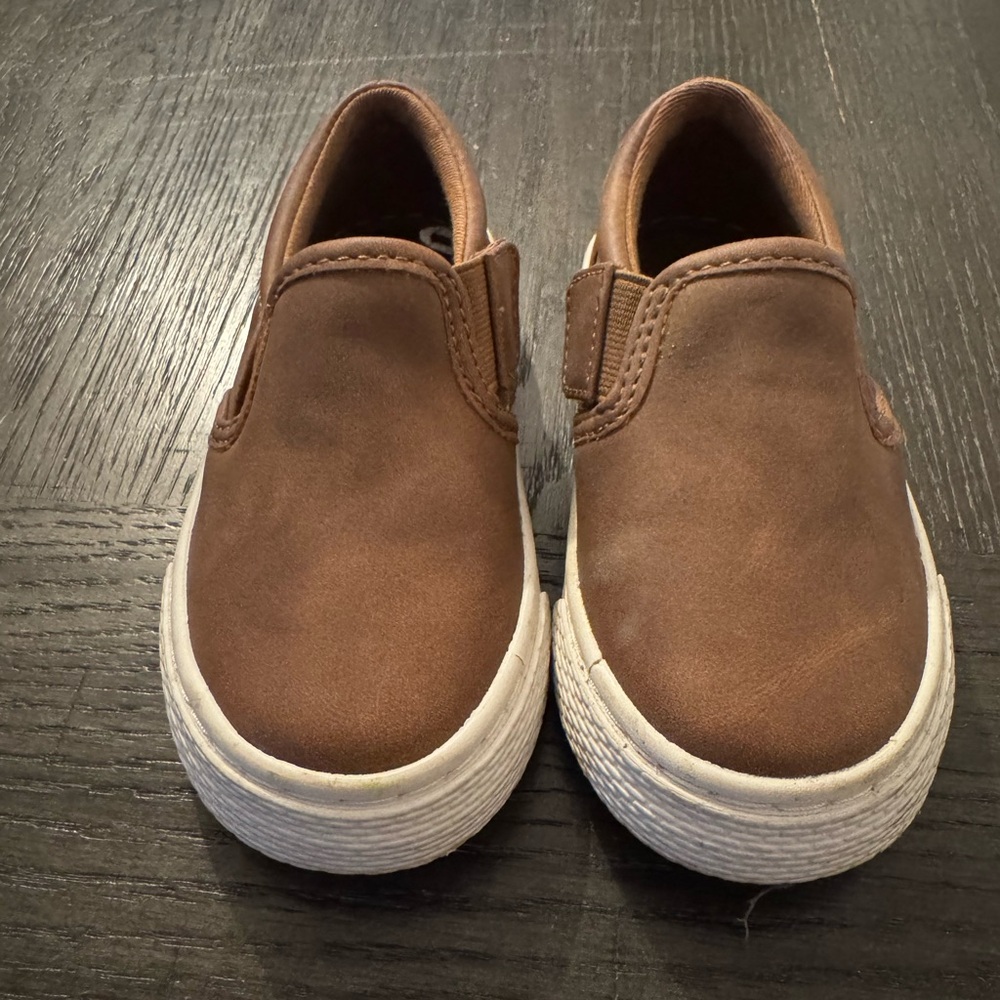 The children’s size toddler 8 casual slip ons